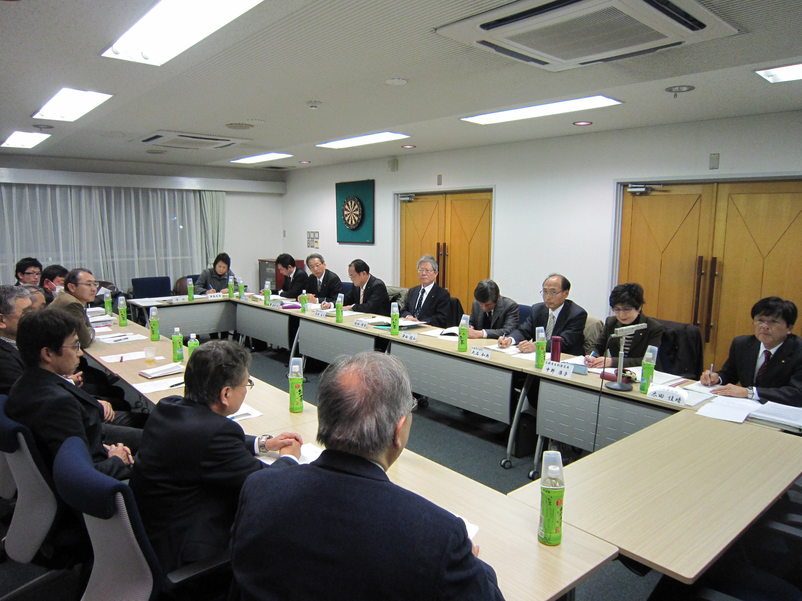 平成26年文教厚生委員会市民会議「榛原医師会との意見交換会」の画像