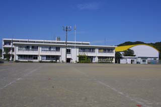 萩間小学校