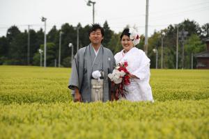 笑顔の横山夫妻