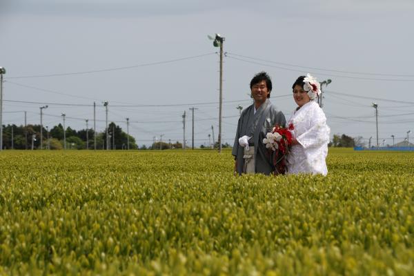 横山嗣人さんと奥様の真実さん