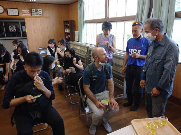 HISと相良高校生徒との交流（山本園）