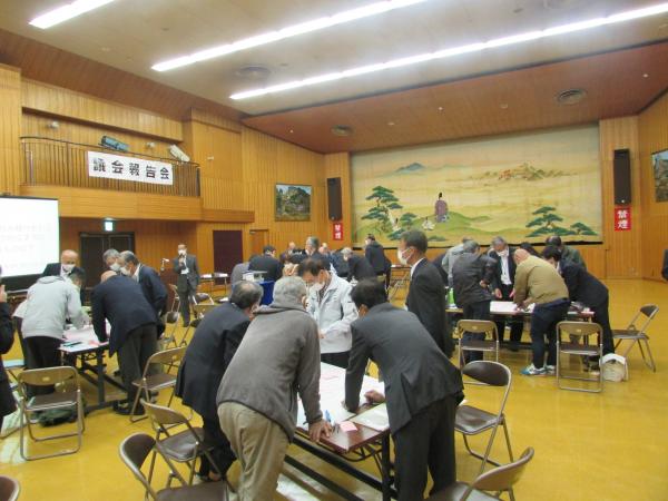 令和４年度議会報告会（史料館）