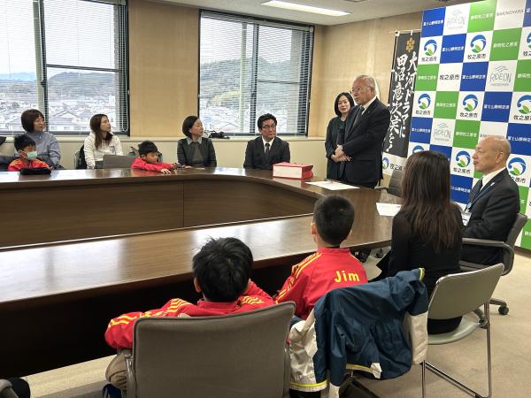 台湾サッカーチーム市長表敬訪問