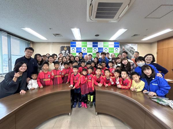 台湾サッカーチーム市長表敬訪問