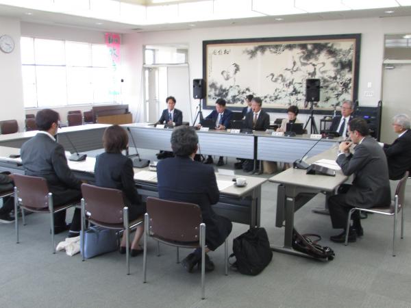 4月21日「牧之原市内不動産業者」との意見交換会の様子
