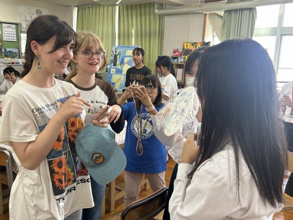 姉妹都市ケルソーとの交流事業（榛原高校美術交流）