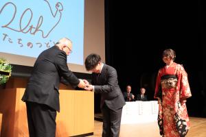 記念品受け取り