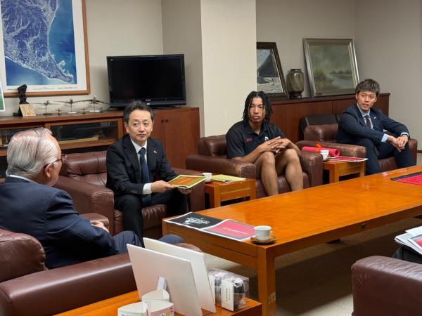 表敬訪問の様子