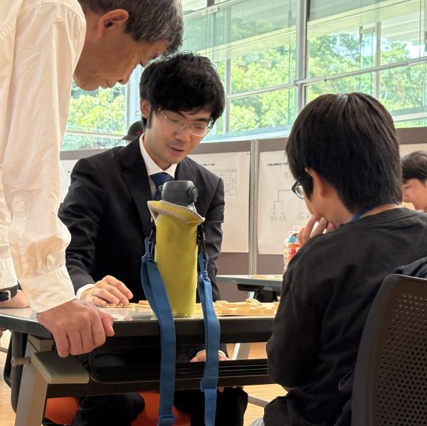指導対局の様子(梶浦七段)
