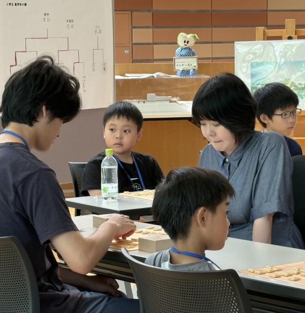 指導対局の様子(加藤女流四段)